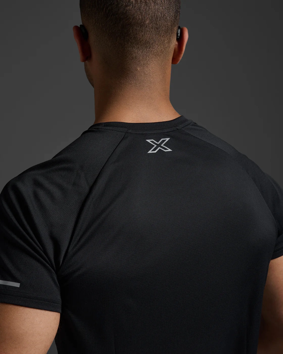 2XU Aero Tee - Black / Silver