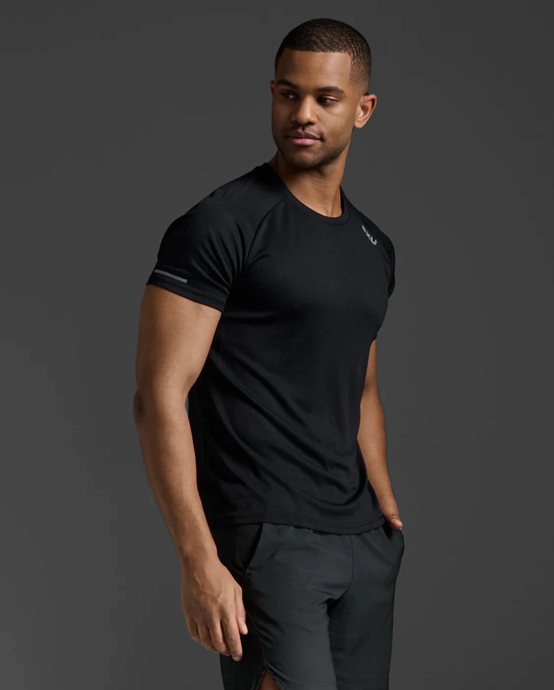 2XU Aero Tee - Black / Silver