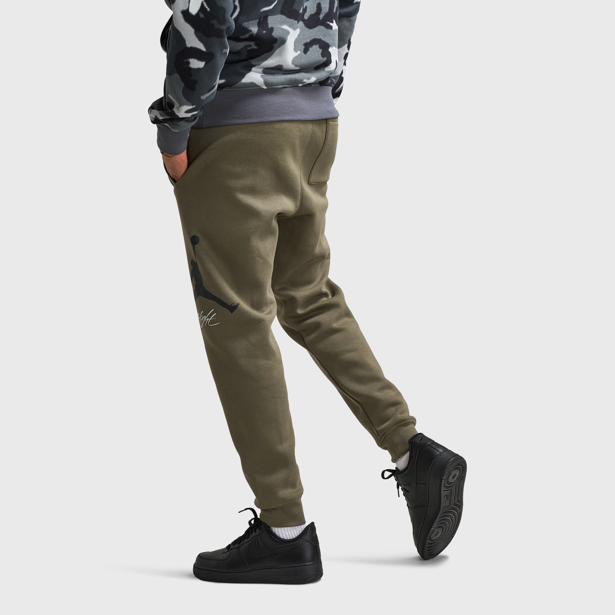 Jordan Essentials Fleece Baseline Pants Medium Olive / Black