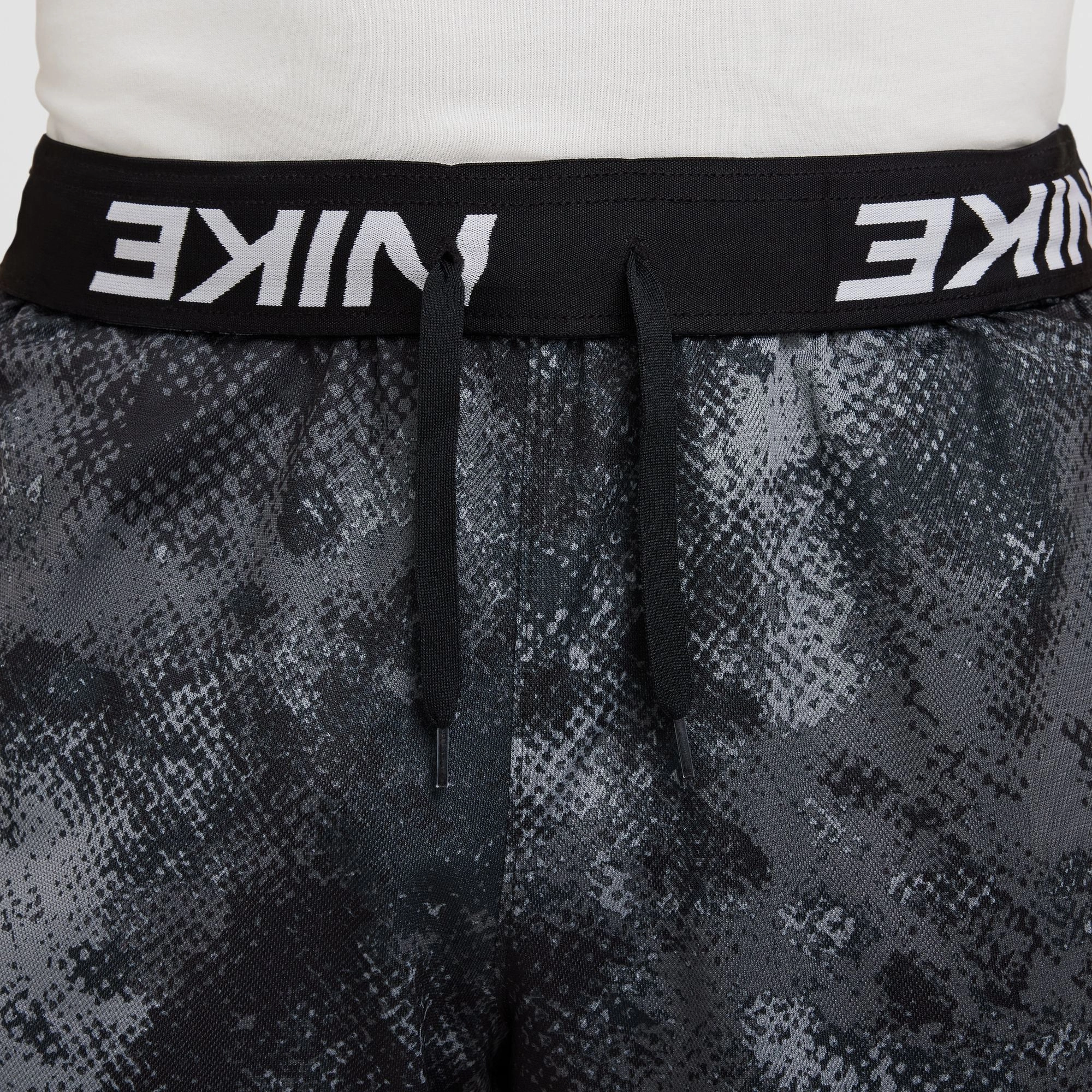 Men's Totality Camo 7 Inch Unlined Fitness Shorts