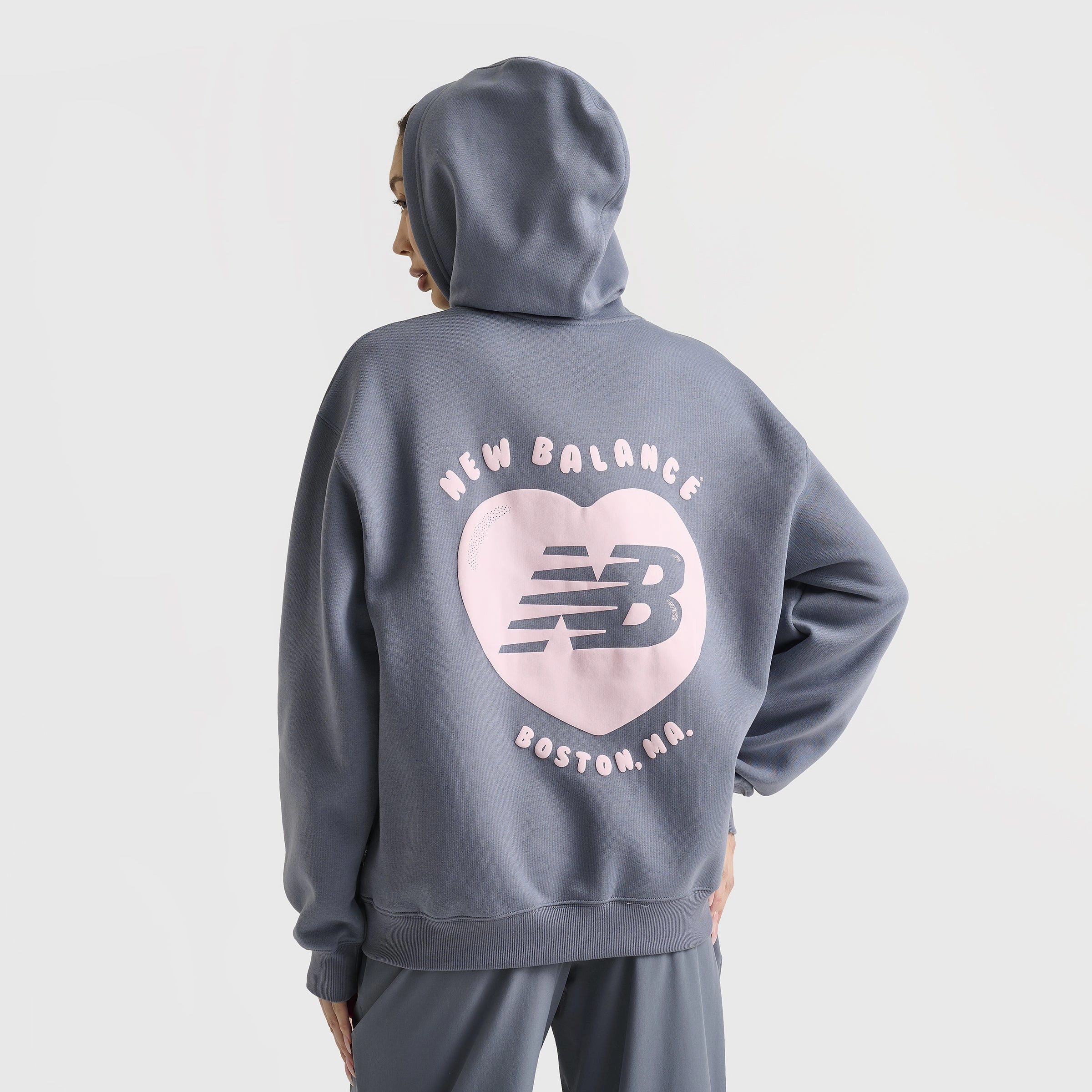 New Balance Women's Bubble Heart Hoodie / Dark Arctic