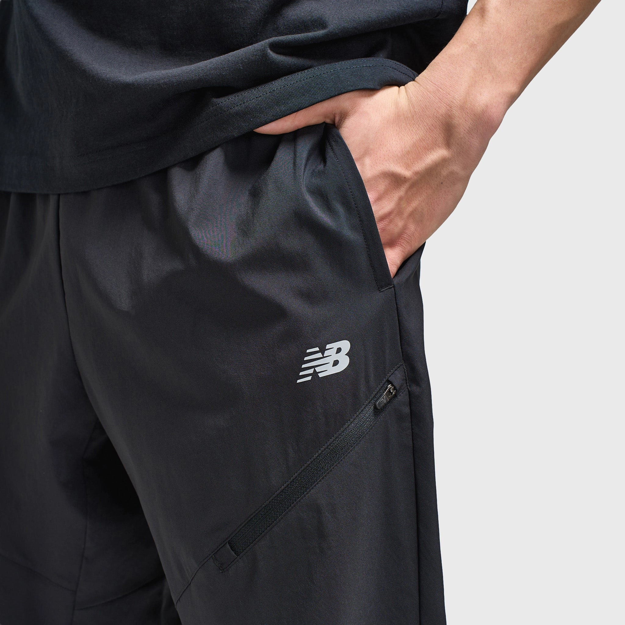 New Balance Woven Zip Pocket Pants Black / Slate Grey