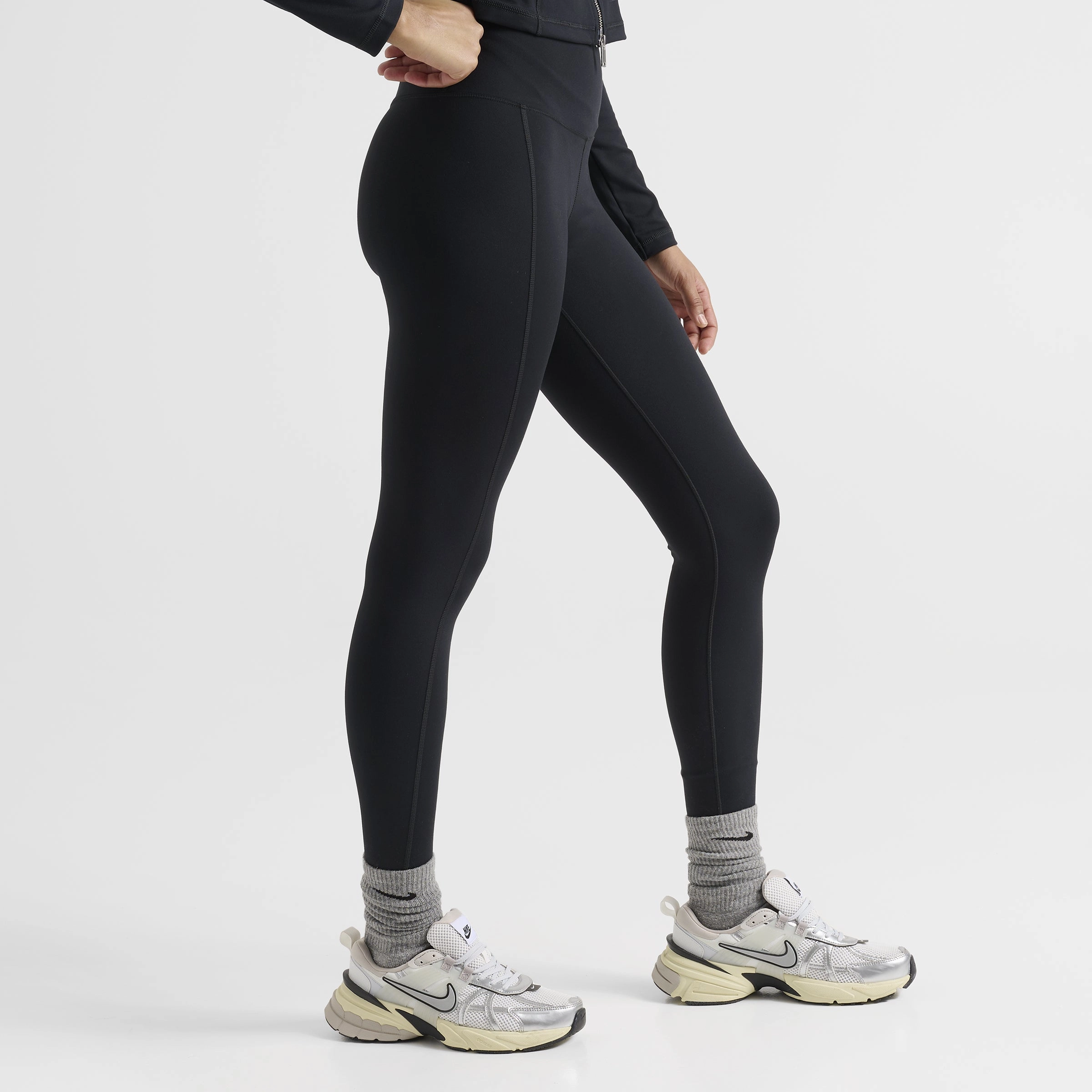 Nike One Women's Dri-FIT High Rise Crop Leggings / Black