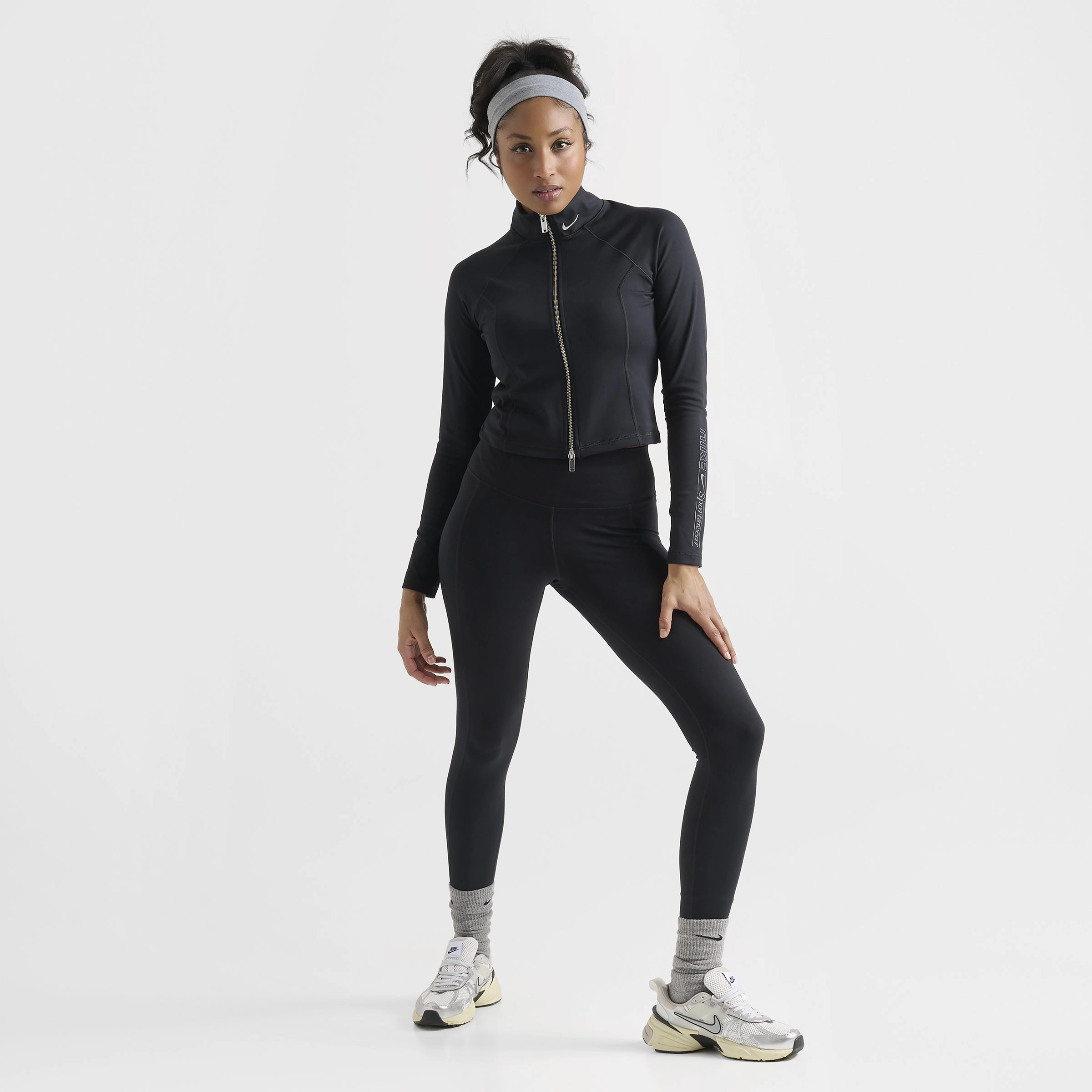 Nike One Women's Dri-FIT High Rise Crop Leggings / Black