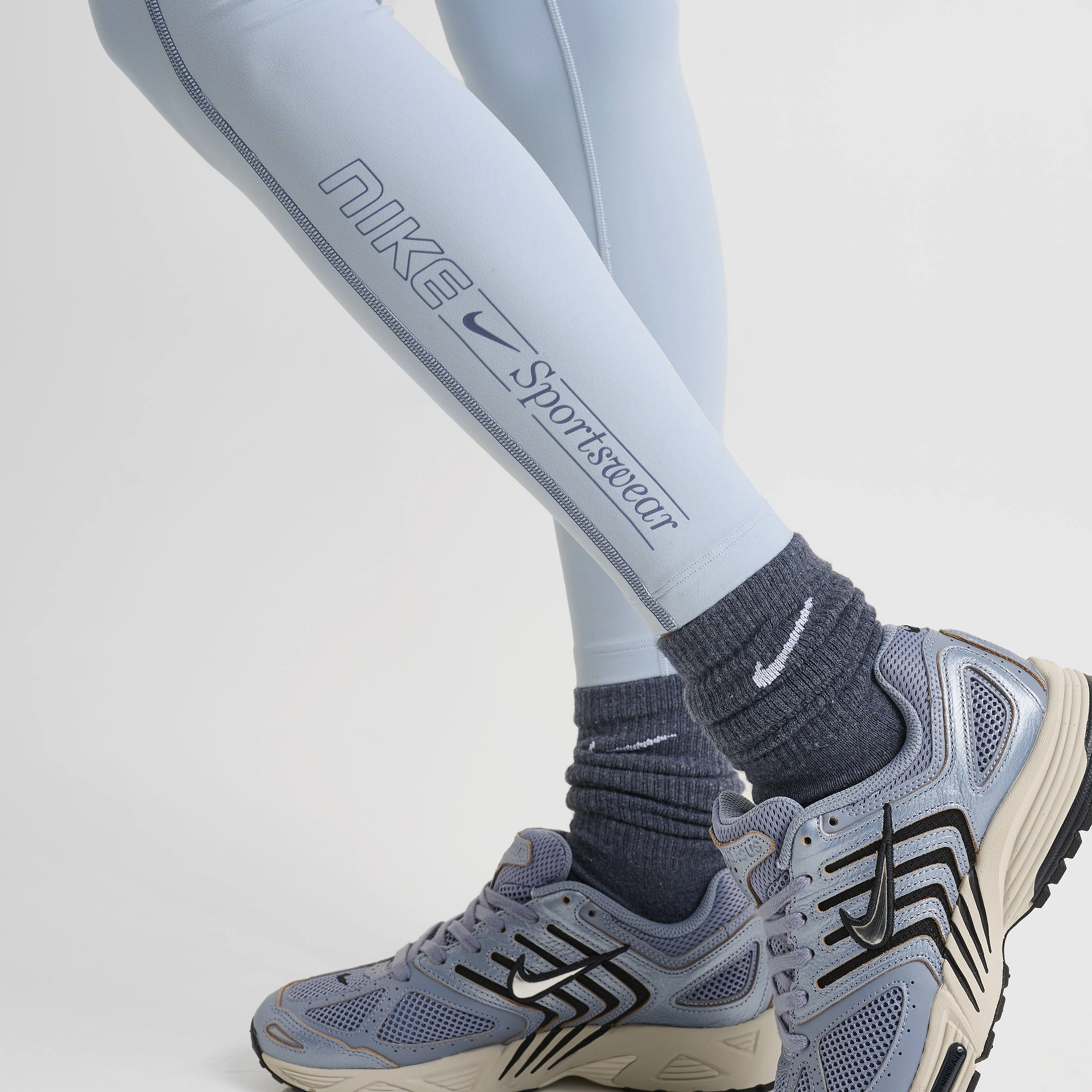 Nike One Women's Dri-FIT High Rise Crop Leggings / Light Armory Blue