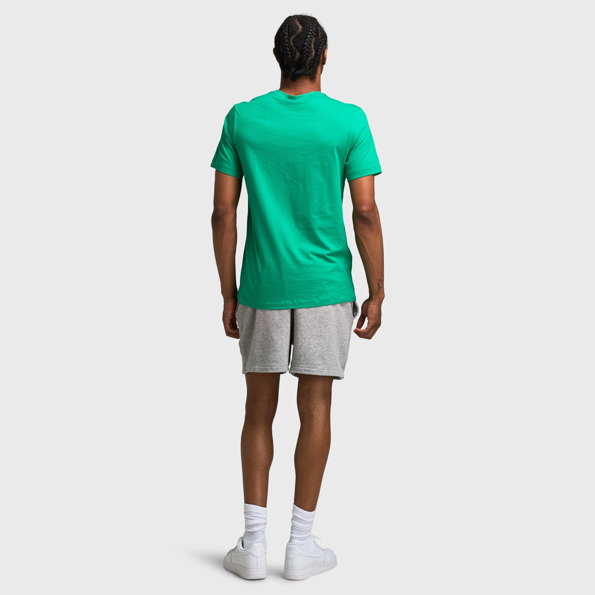 Nike Sportswear Club T-Shirt / Stadium Green
