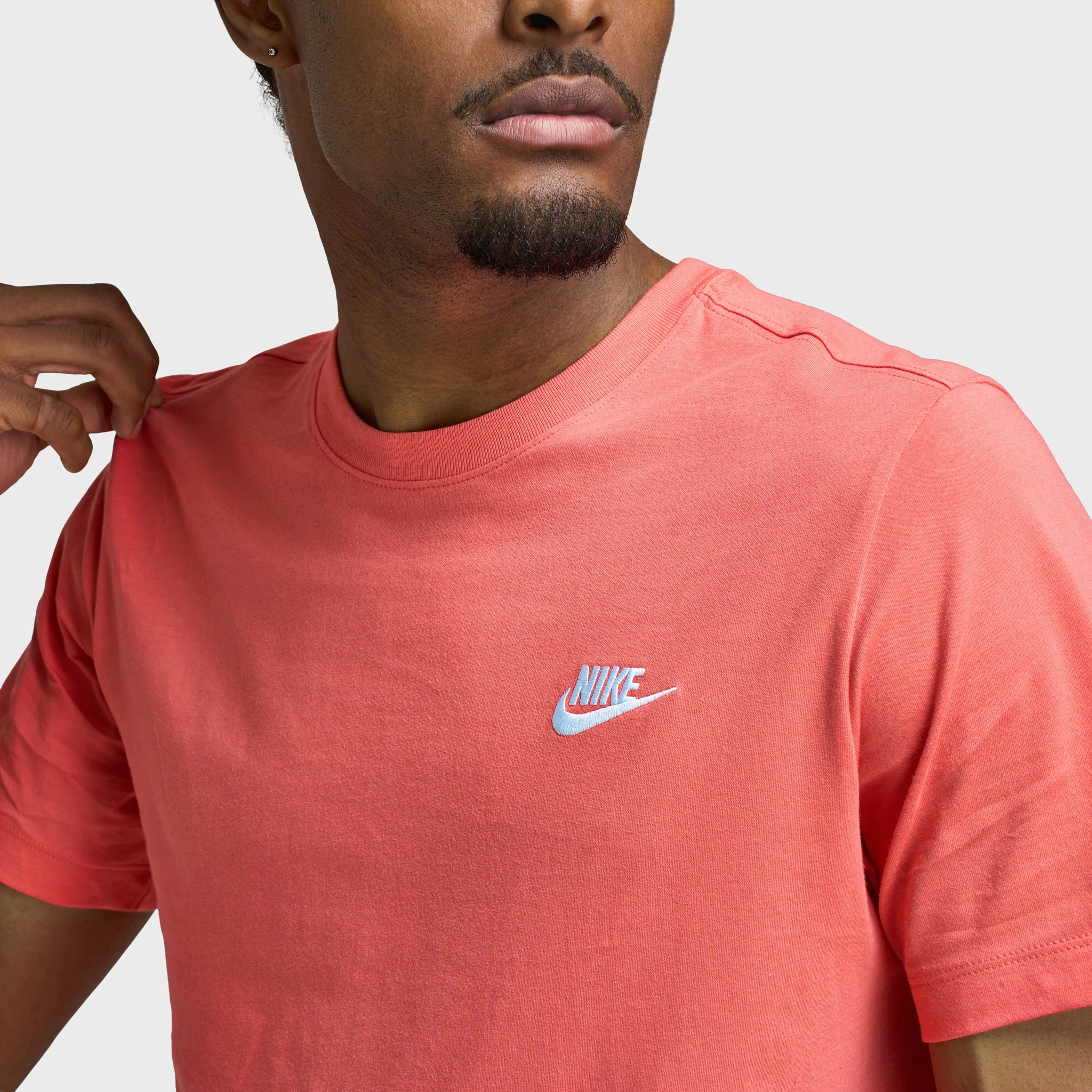 Nike Sportswear Club T-Shirt Magic Ember / White