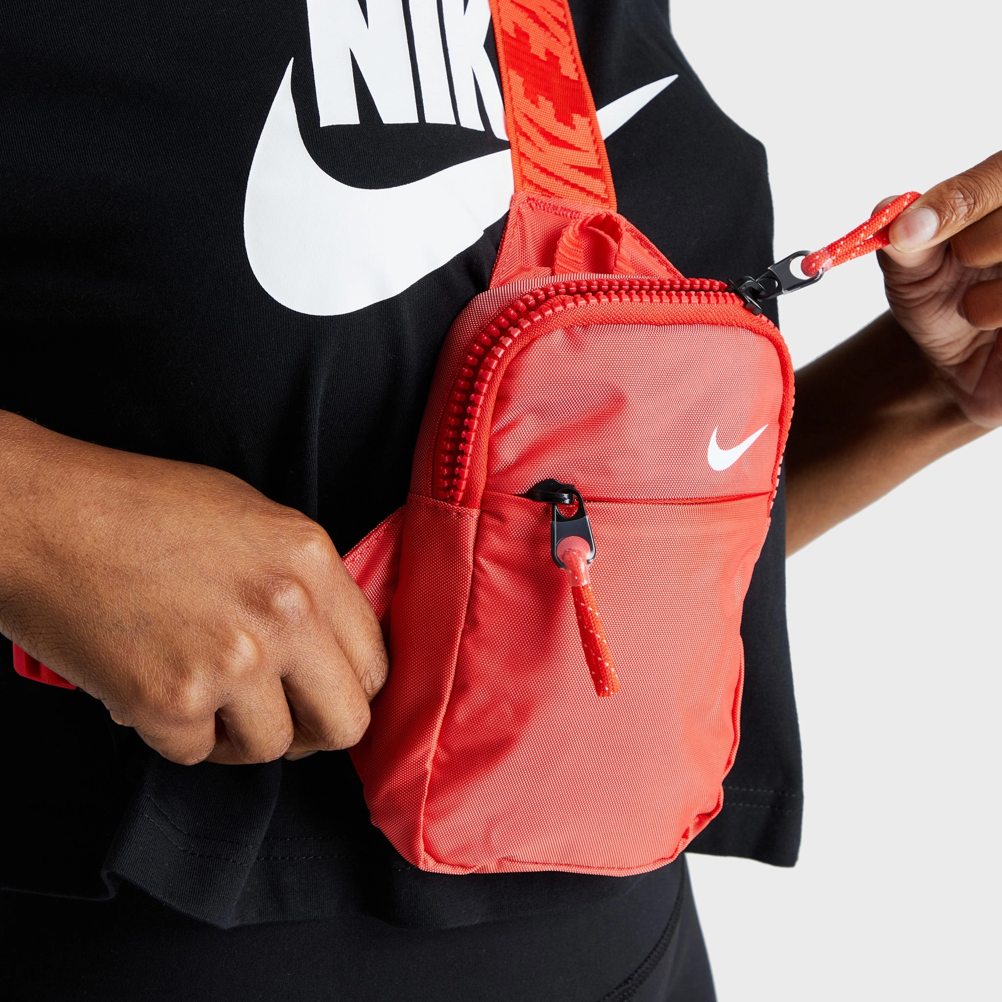 Nike Sportswear Essentials Hip Pack Chile Red / Crimson Bliss - White