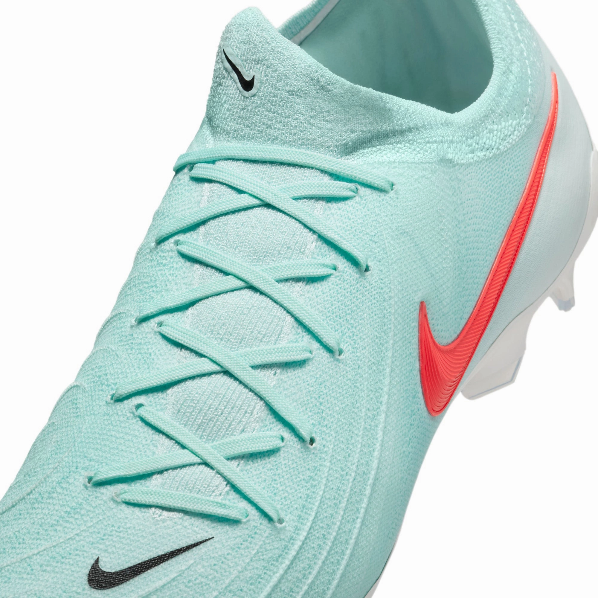Phantom GX 2 Pro FG Low-Top Men's Football Boots