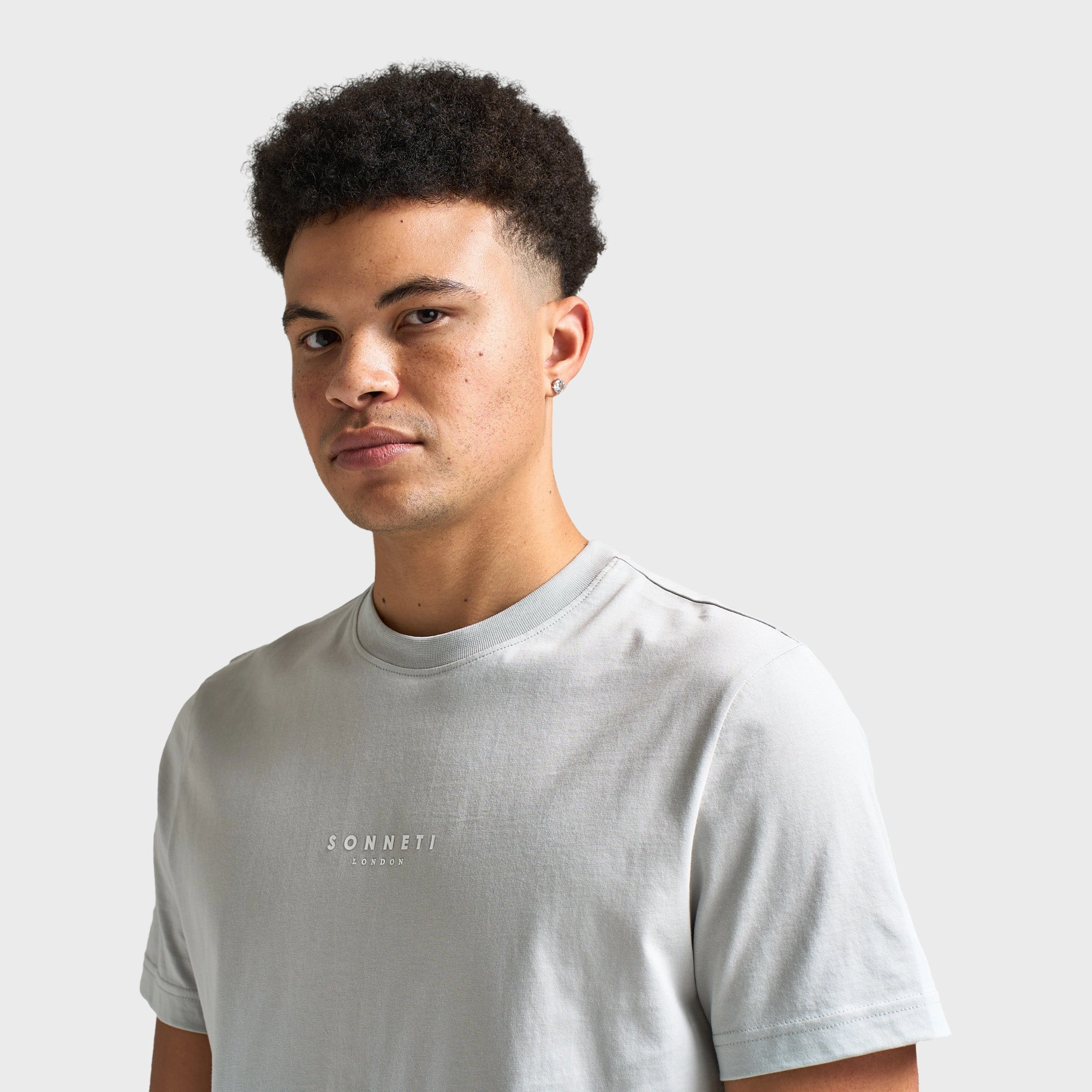 Sonneti London T-Shirt / High Rise